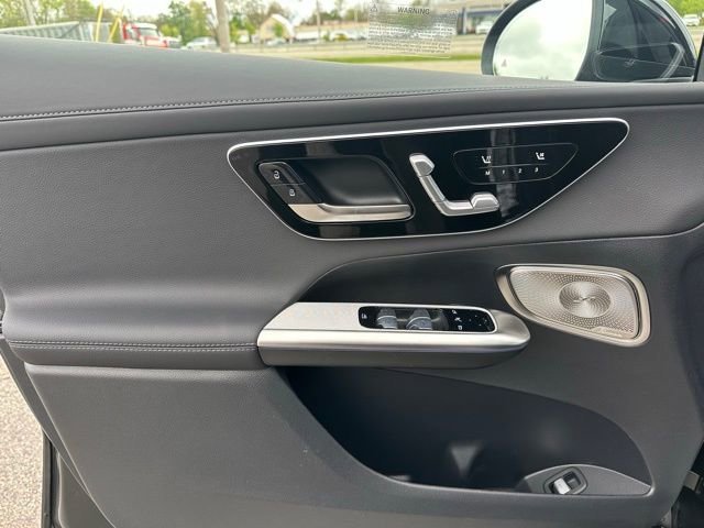 New 2026 MANUFAKTUR exclusive graphite grey magno Mercedes-Benz GLC 300 image 51
