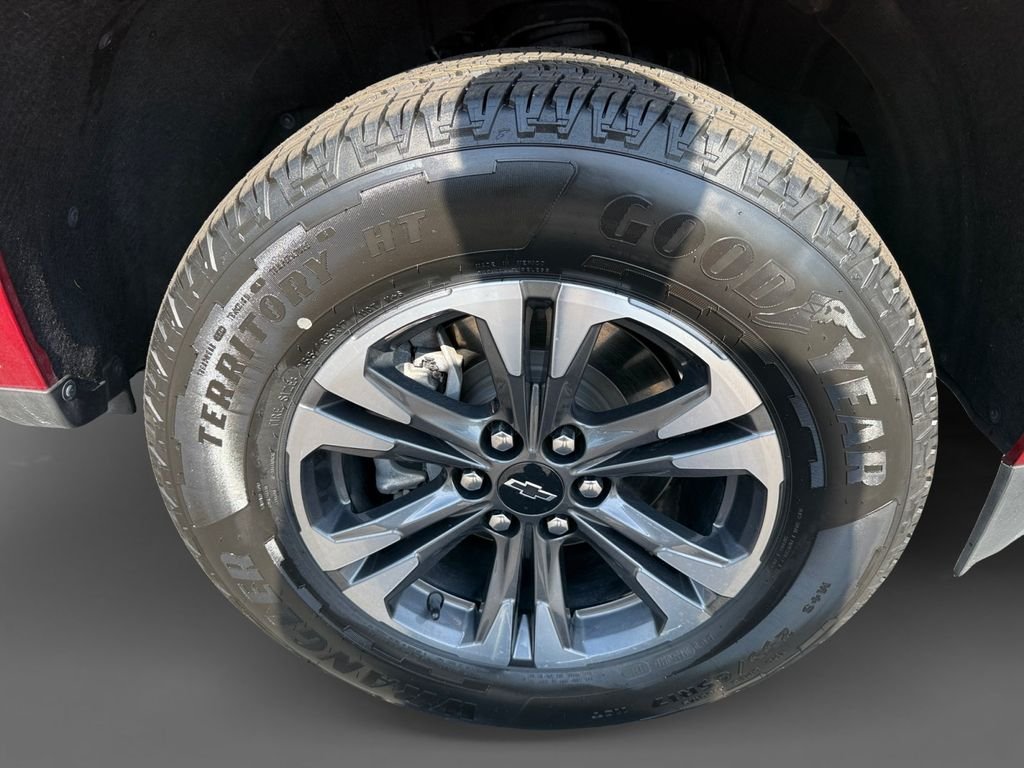 Used 2021 Red Chevrolet Z71 image 10