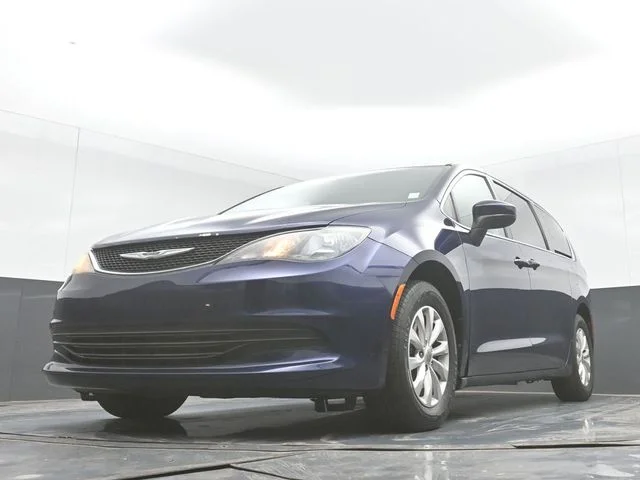 Used 2017 Blue Chrysler Touring image 44