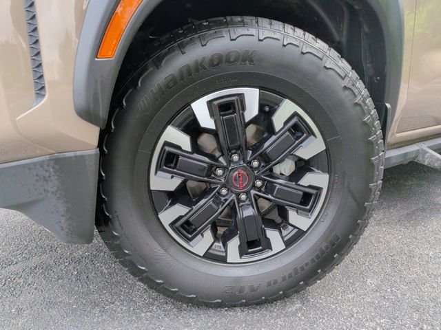 Used 2023  Nissan PRO-X image 9
