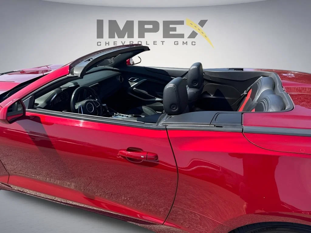 Used 2023 RADIANT RED TINTCOAT Chevrolet LT1 image 12