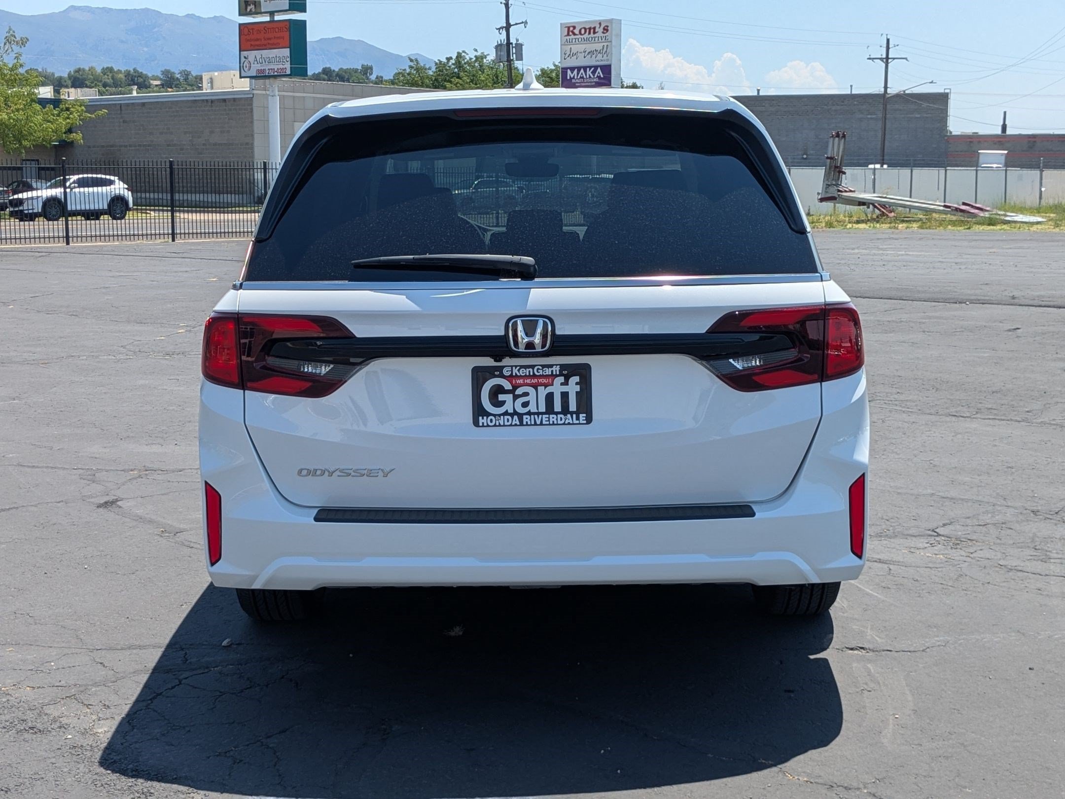 New 2026 Platinum White Pearl Honda EX-L image 4