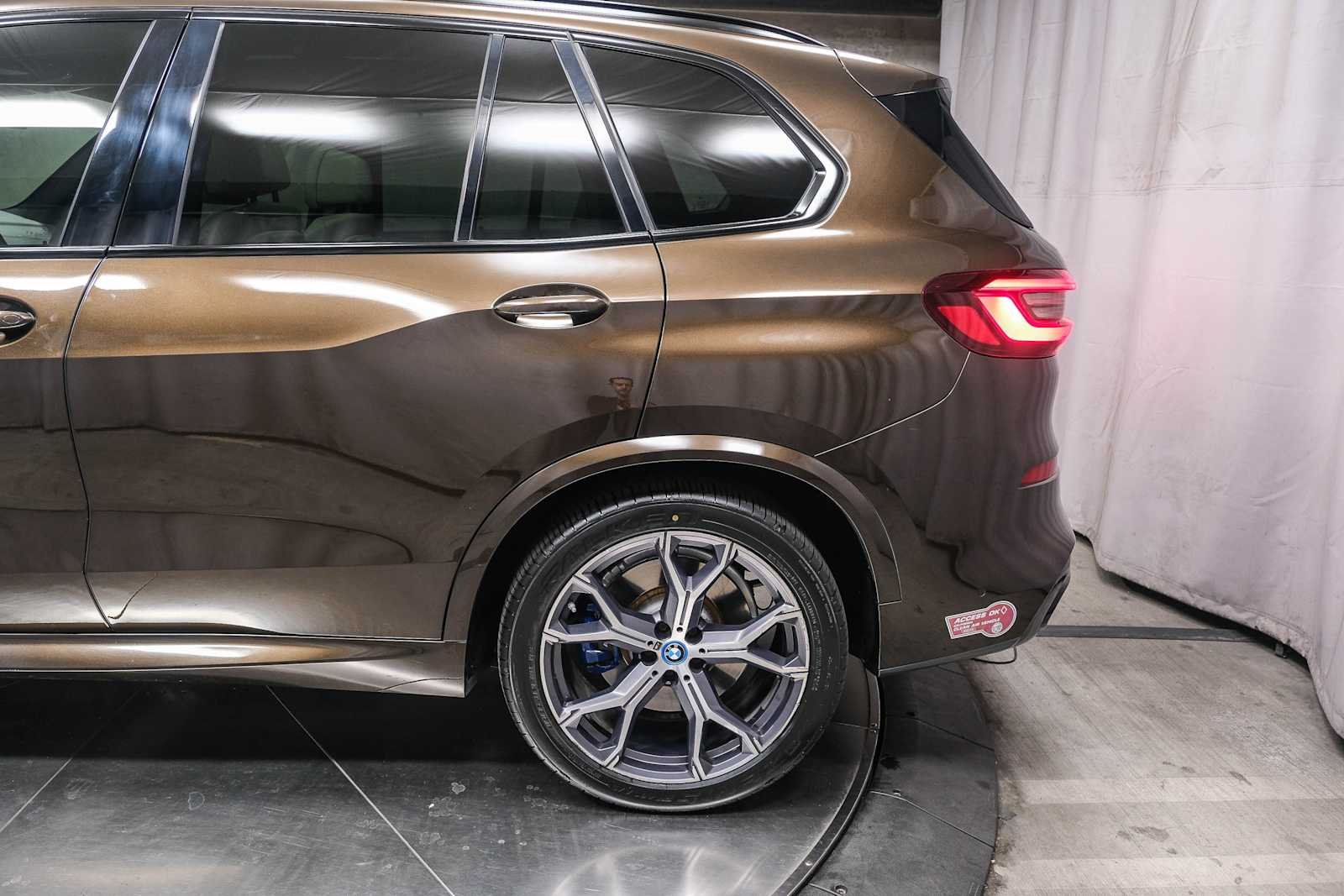 Used 2022 Sparkling Brown Metallic BMW xDrive45e image 8