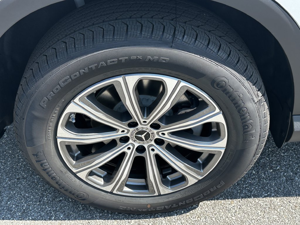 New 2027 Polar White Mercedes-Benz GLC 300 image 57