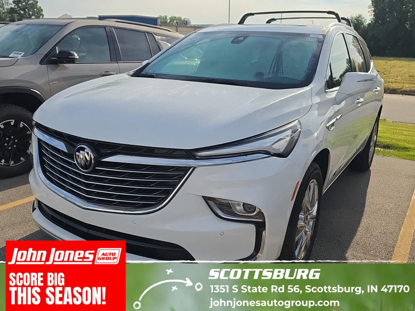Used 2023 Summit White Buick Essence image 1