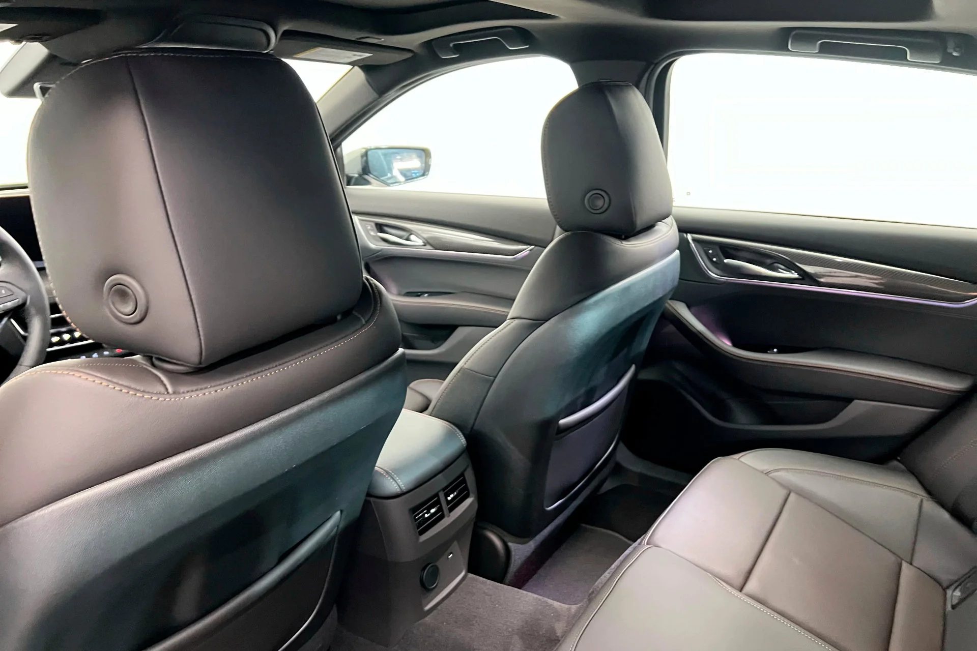 New 2025 Argent Silver Metallic Cadillac Sport image 19