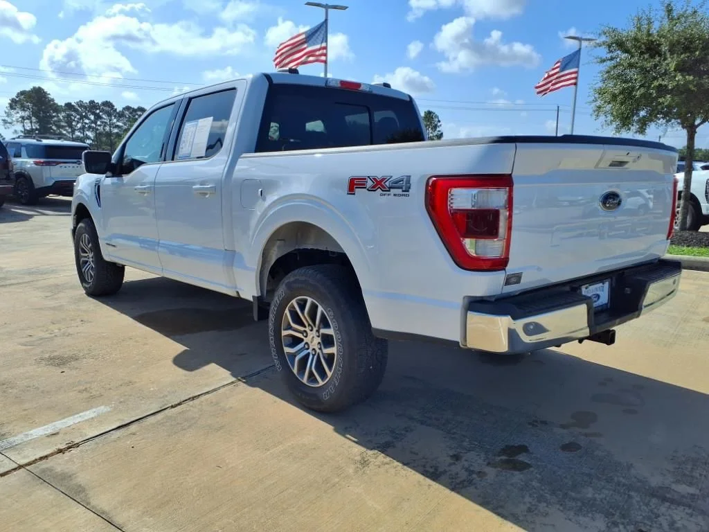 Used 2021 White Ford Lariat image 17