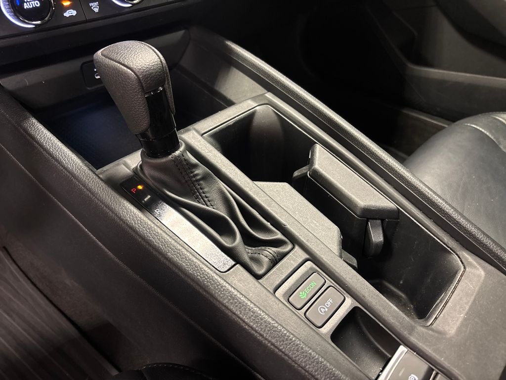 Used 2023 White Honda LX image 37