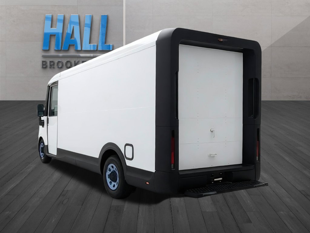 Used 2025 White Chevrolet 600 image 5
