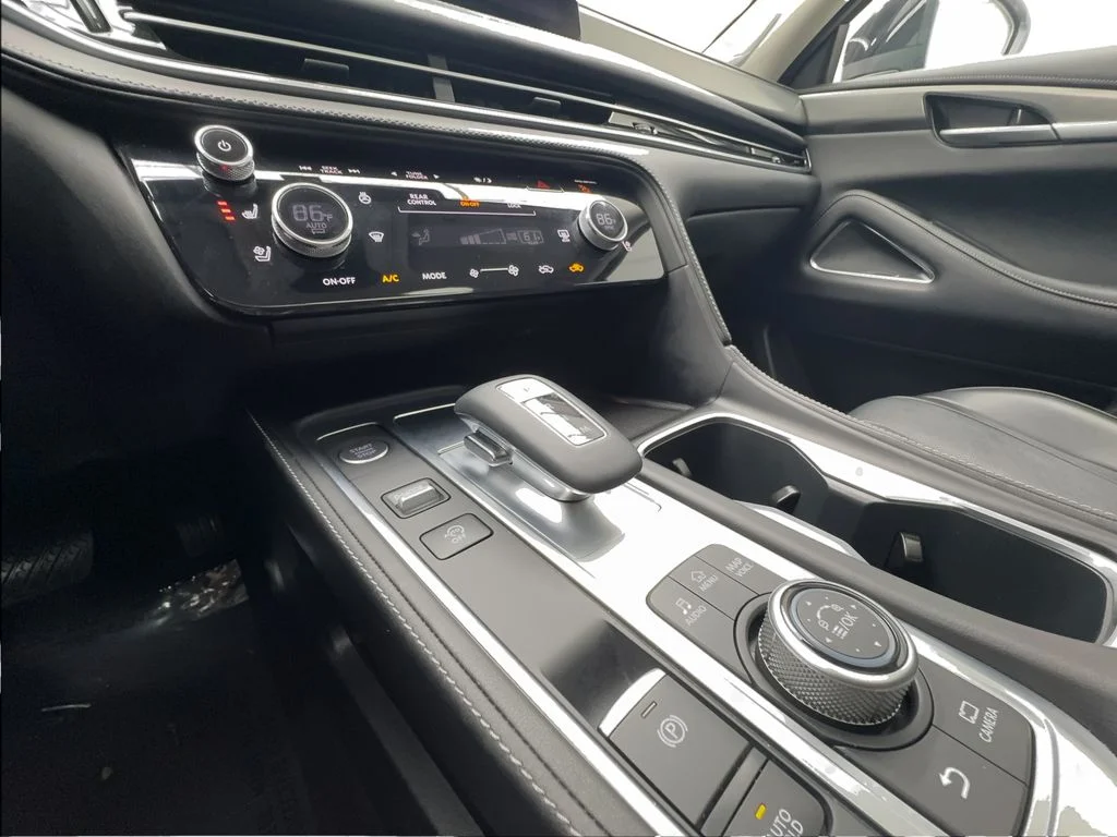 Used 2025 Gray INFINITI LUXE image 45