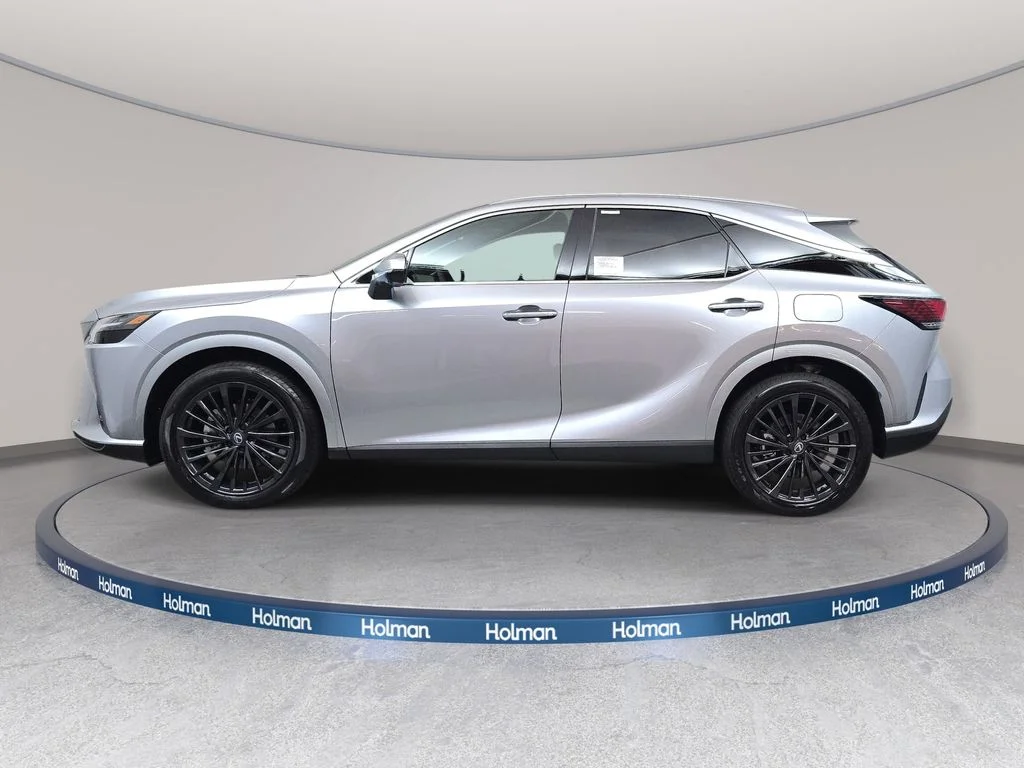 New 2026 Iridium Lexus PREMIUM image 8