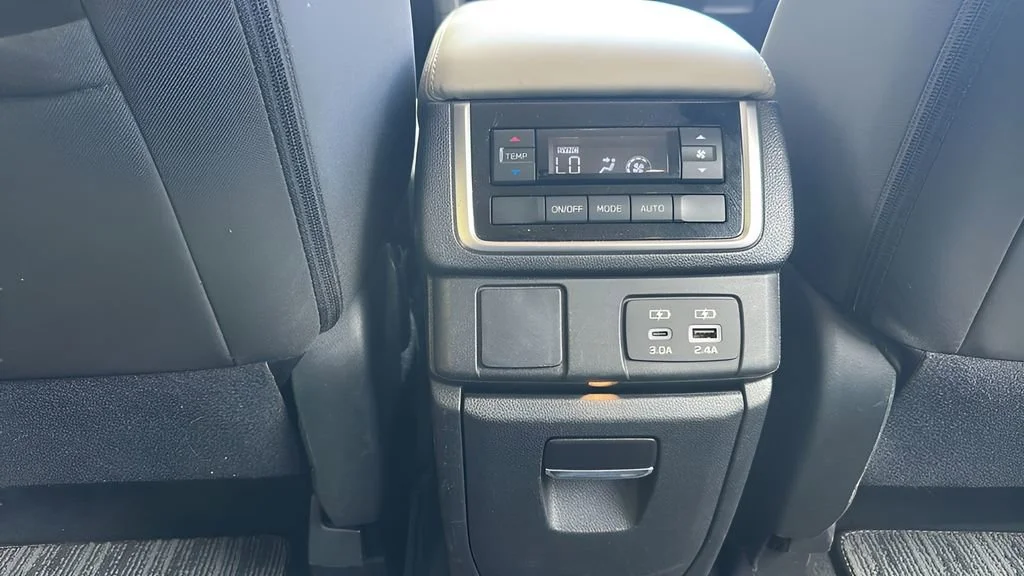 Used 2025 Black Subaru Premium 7-Passenger image 39