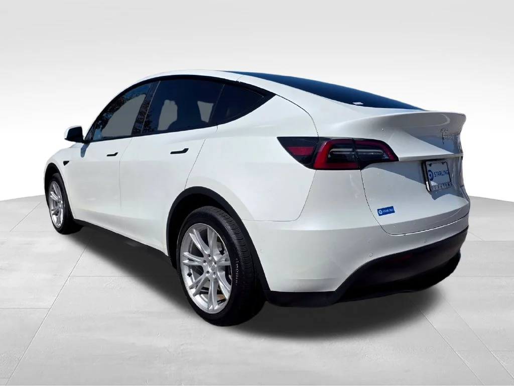 Used 2021  Tesla Long Range image 36