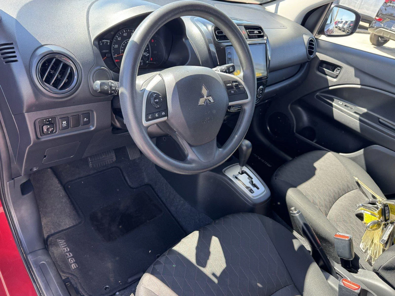 Used 2024  Mitsubishi ES image 15