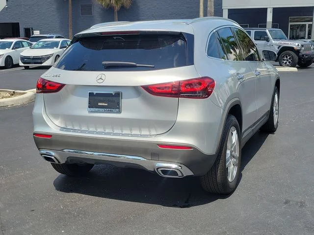 Used 2021 Silver Mercedes-Benz GLA 250 image 4