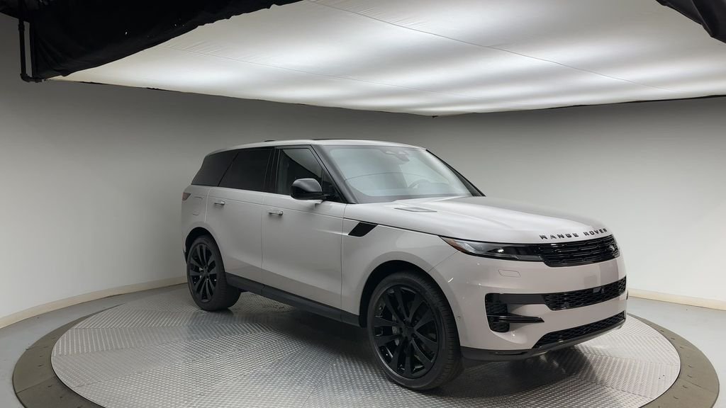 New 2026 Borasco Grey LAND ROVER SE image 8