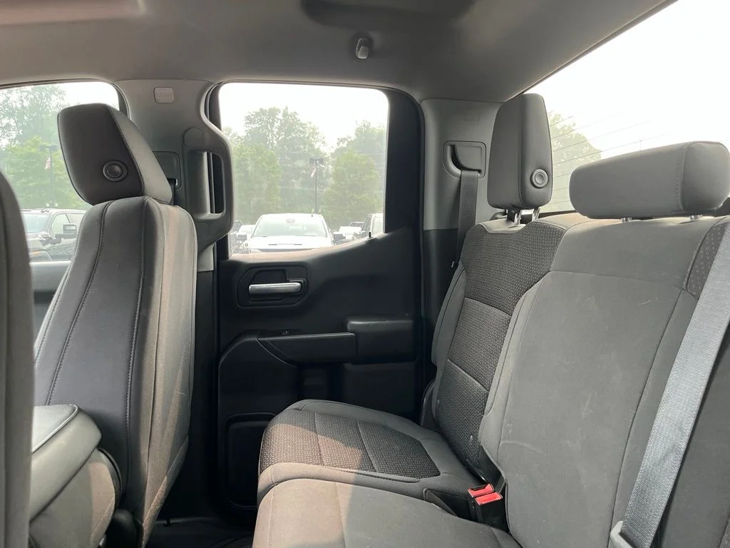 Used 2021 Steel Metallic Chevrolet Custom image 17
