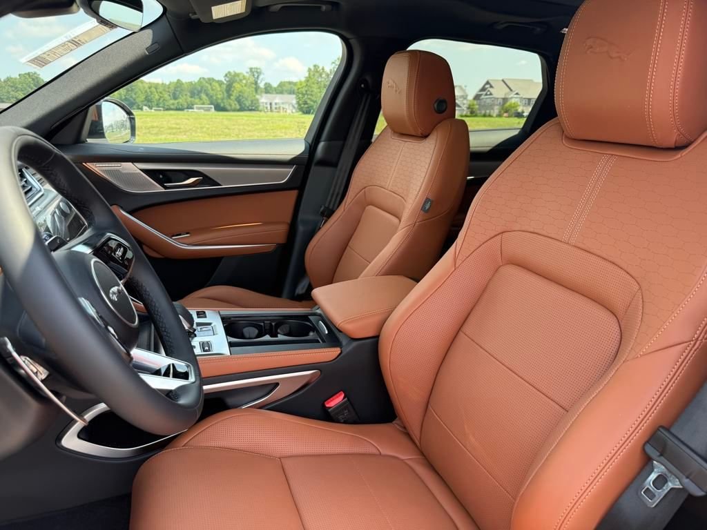 2026 Jaguar F-Pace R-Dynamic S - Photo 11