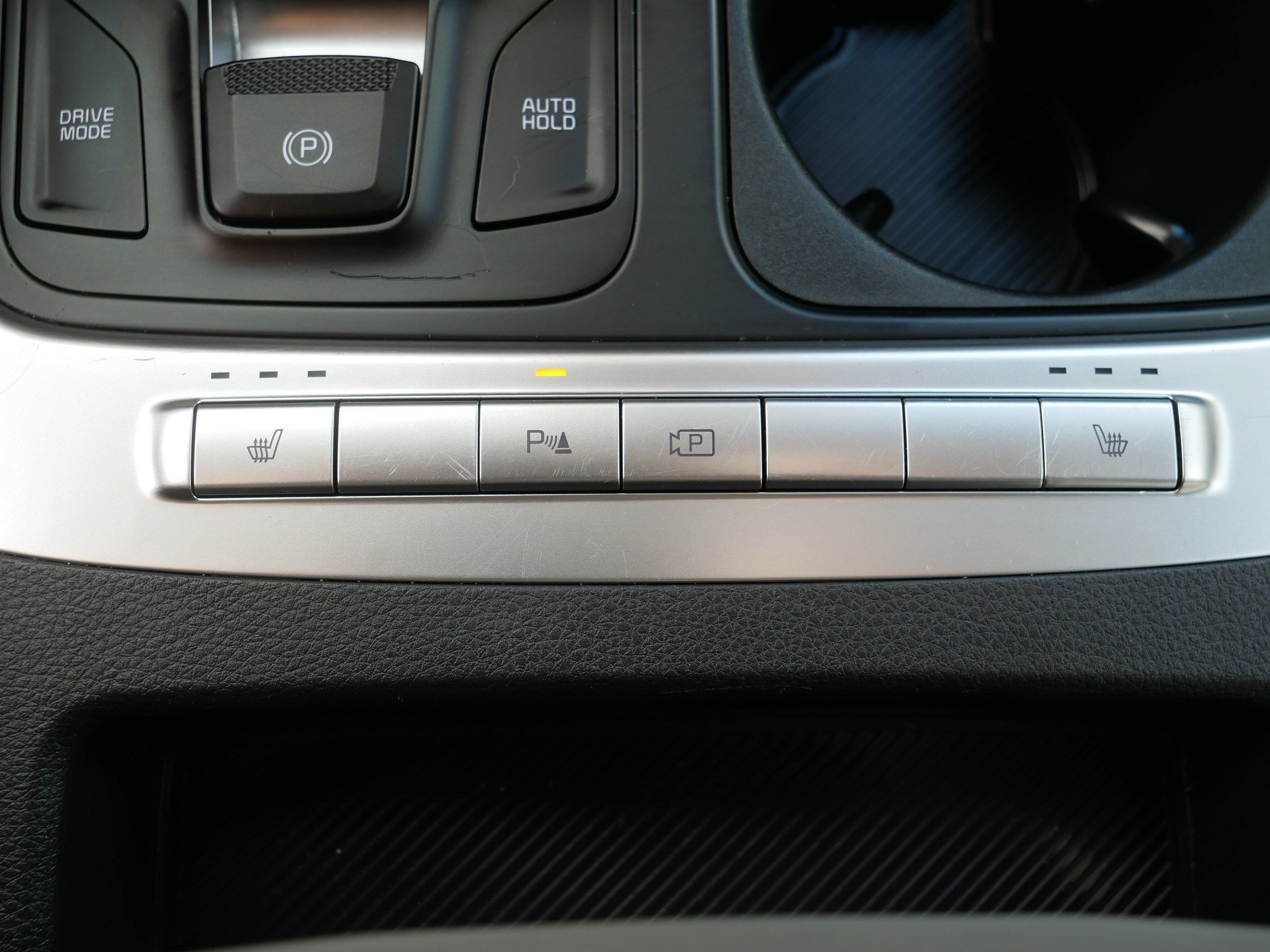 Certified Used 2026 Snow White Pearl Kia LXS image 32