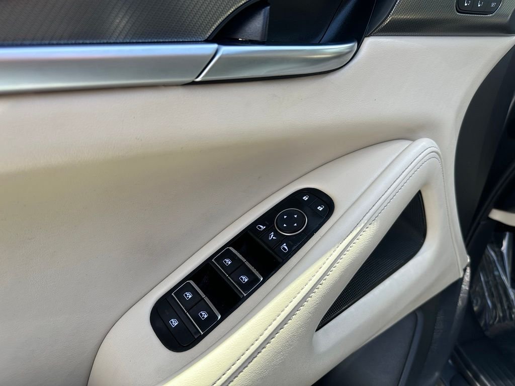 Used 2022 Gray INFINITI LUXE image 13