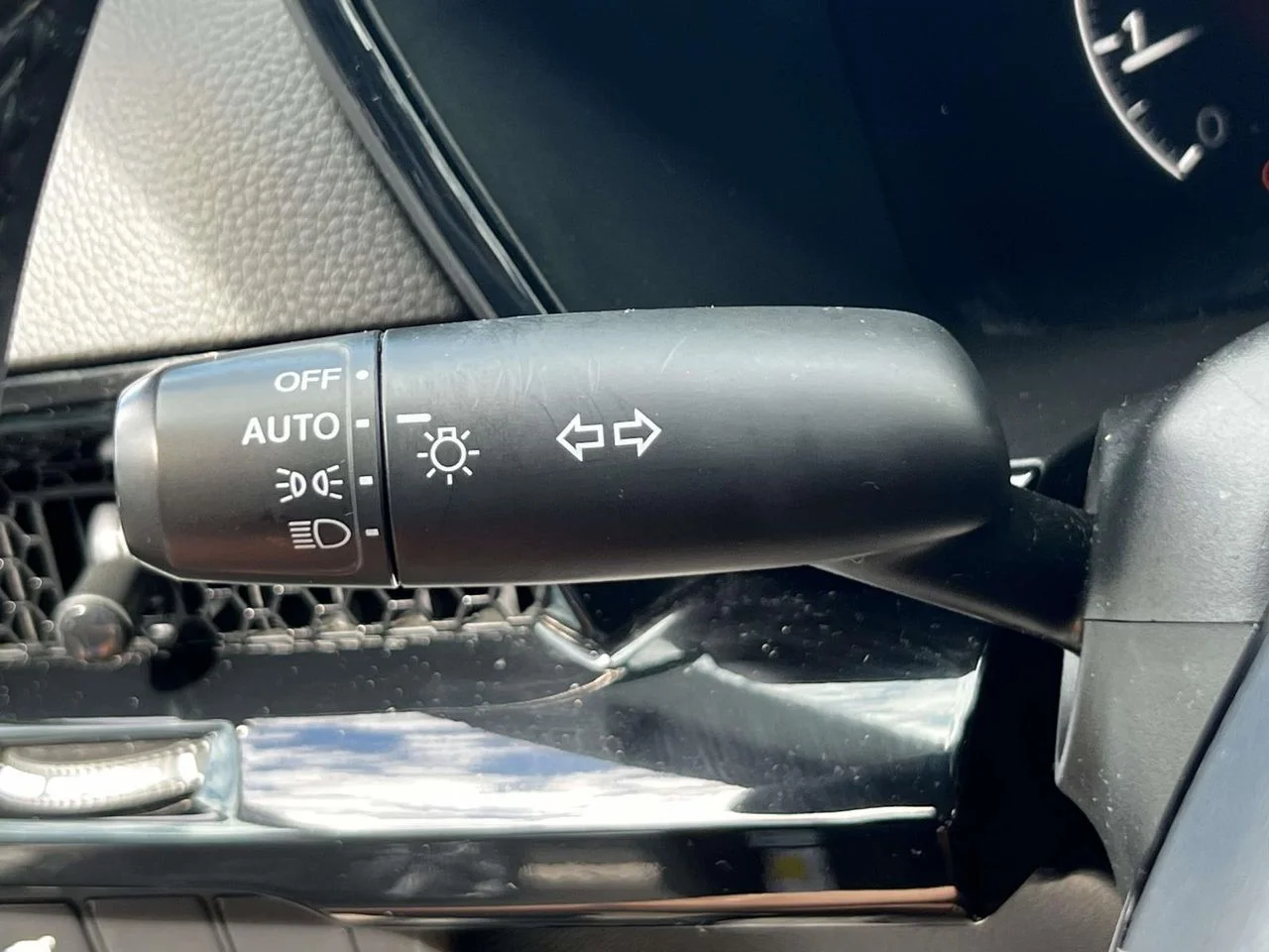 Used 2024 Crystal Black Pearl Honda EX-L AWD image 31