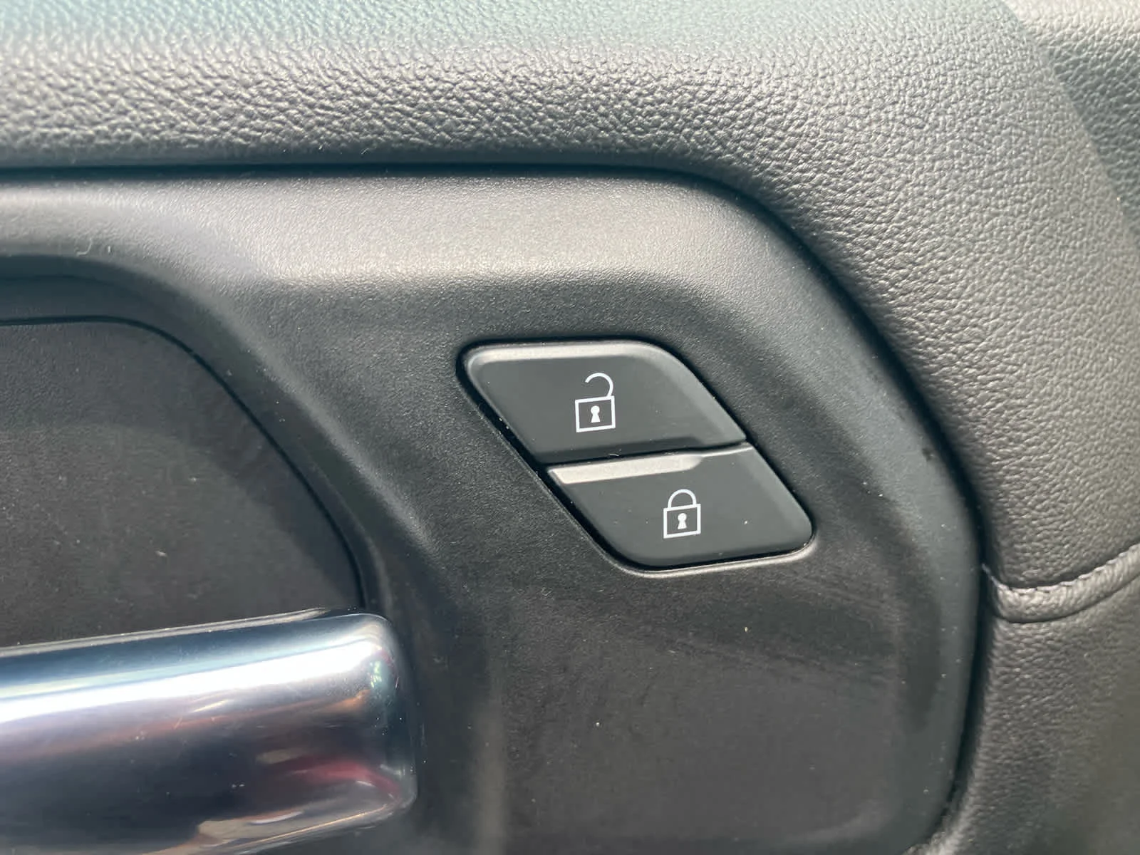 Used 2019 Cajun Red Tintcoat Chevrolet LT image 12