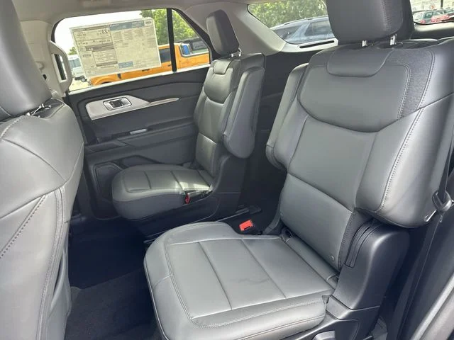 New 2026 Agate Black Metallic Ford Active image 58