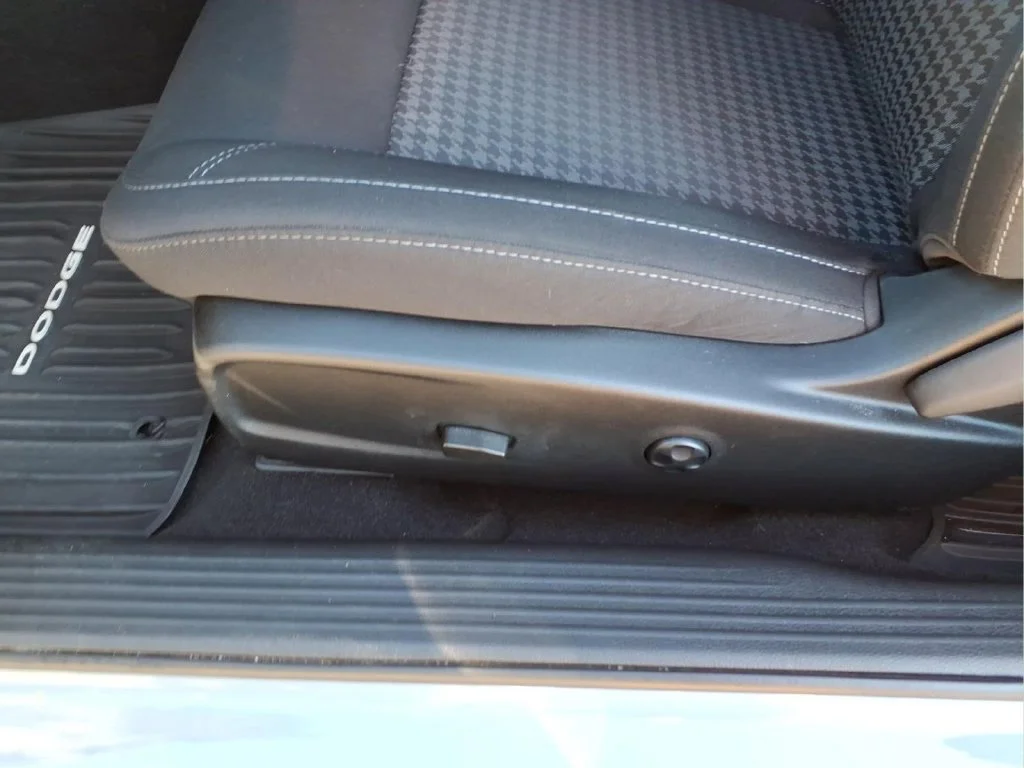 Used 2021 Gray Dodge SXT image 17