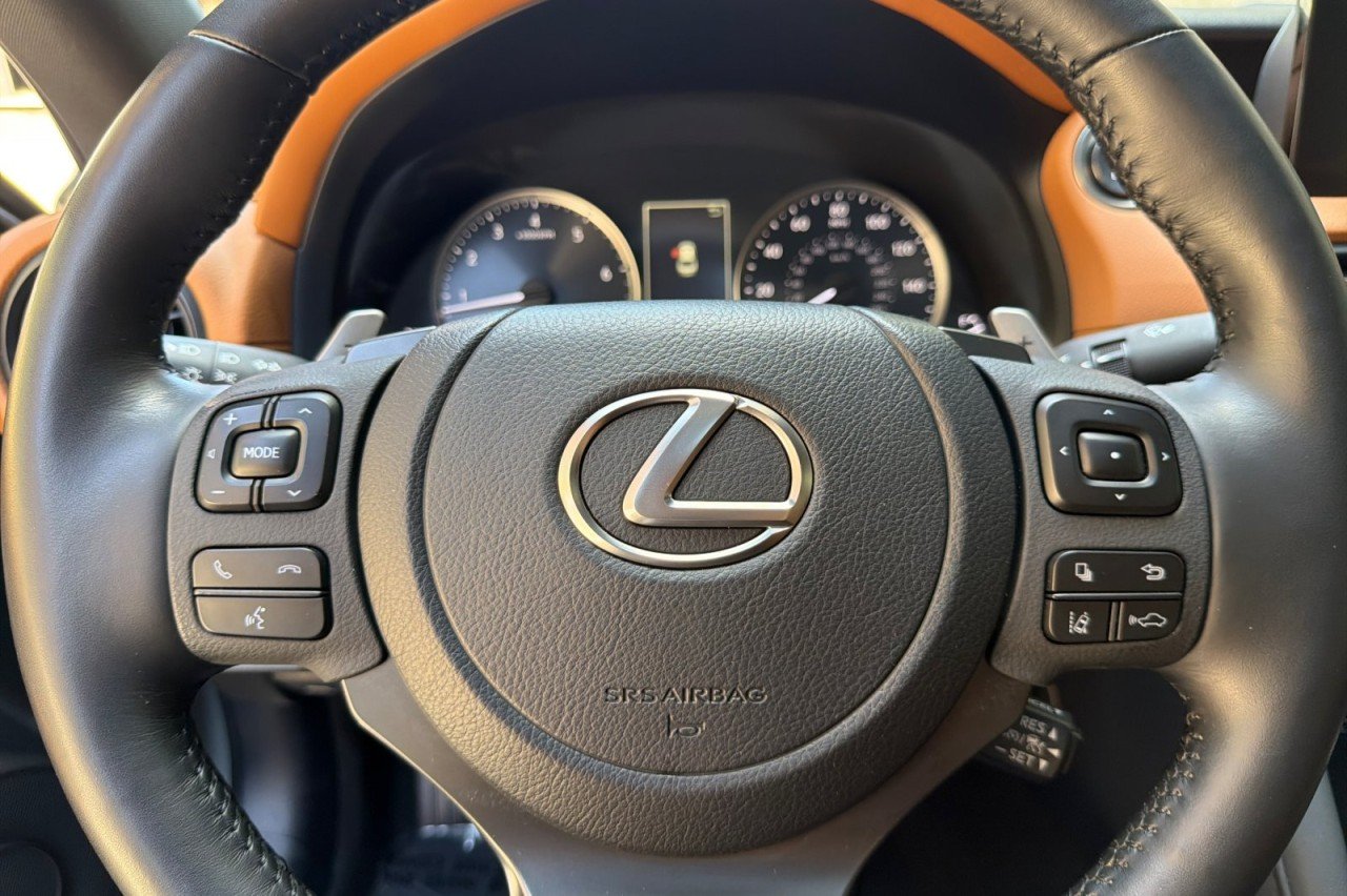 Used 2024  Lexus IS 300 image 21