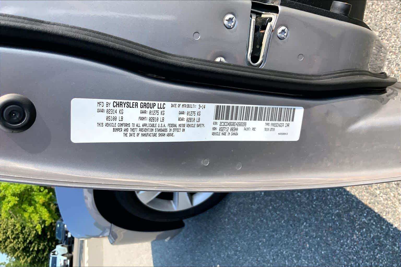 Used 2014 Billet Silver Metallic Clearcoat Dodge SE image 37
