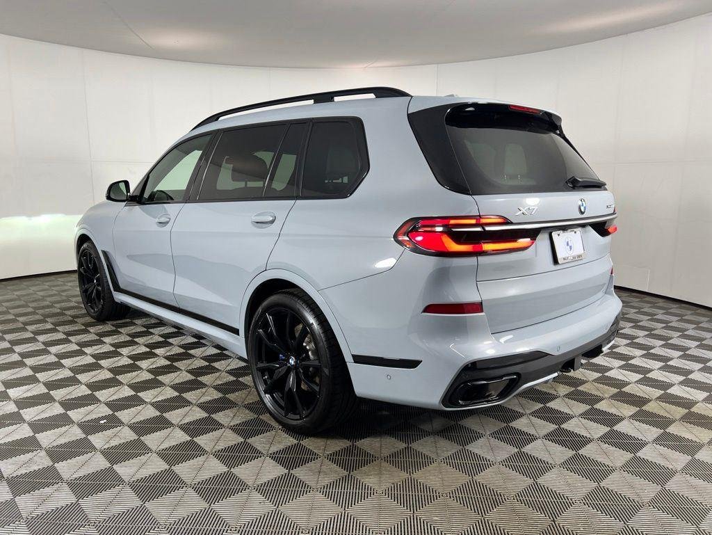 Used 2023 Brooklyn Grey Metallic BMW xDrive40i image 9