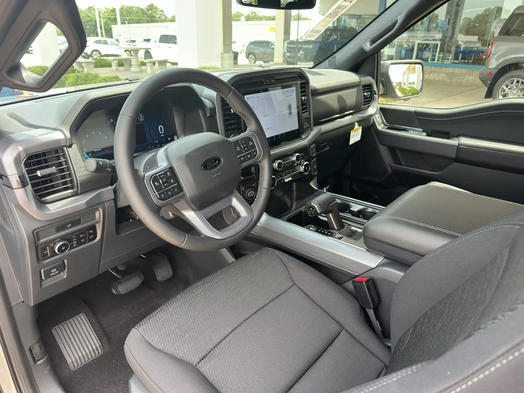 New 2026 Iconic Silver Metallic Ford XLT image 14