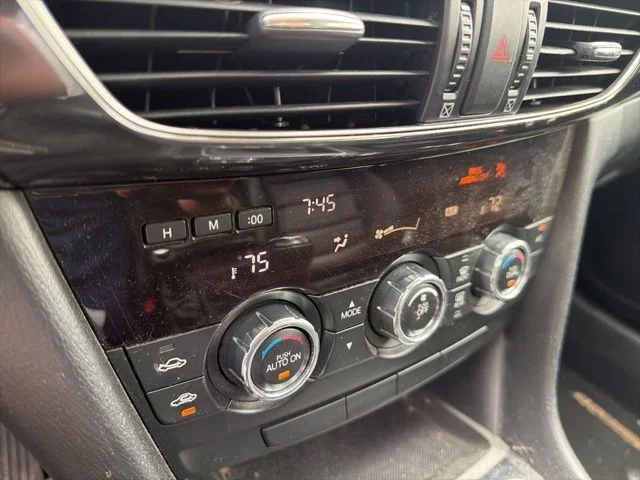 Used 2014 Blue Mazda i Touring image 17