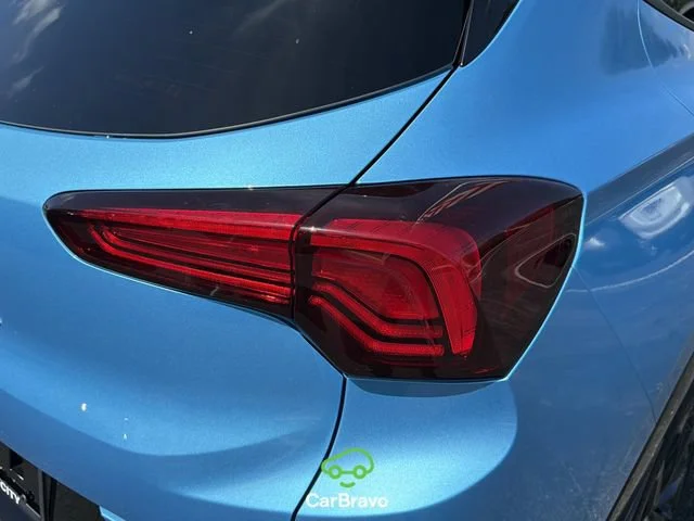 Used 2025 Aquamarine Blue Metallic Buick Sport Touring image 10