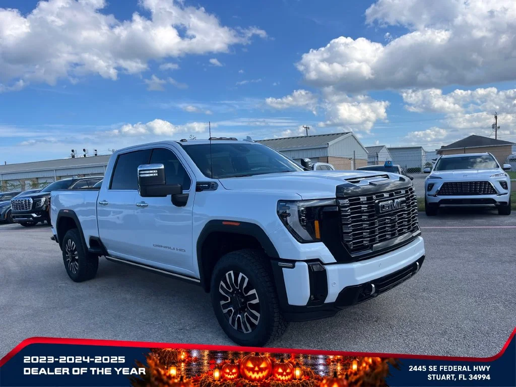New 2026 Glacier White Tricoat GMC Denali Ultimate image 2