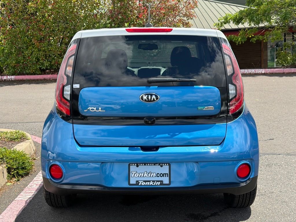 Used 2017 Caribbean Blue w/Clear White Roof Kia Base image 6