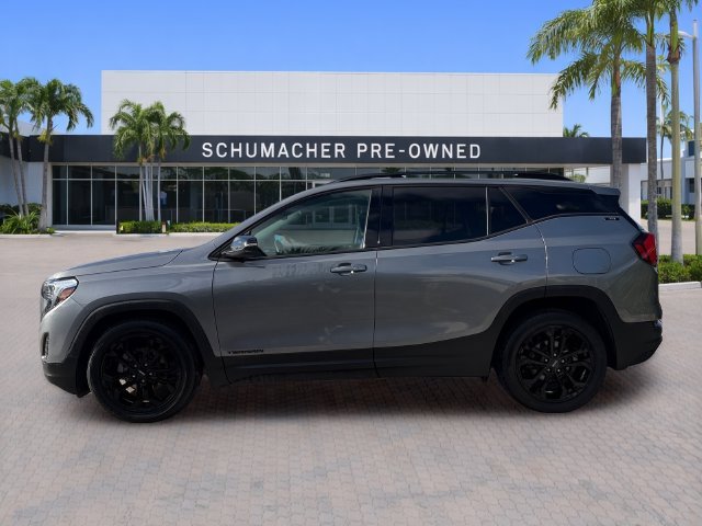 Used 2021 Gray GMC SLE image 4