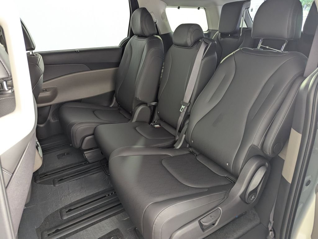 2026 Kia Carnival EX - Photo 28