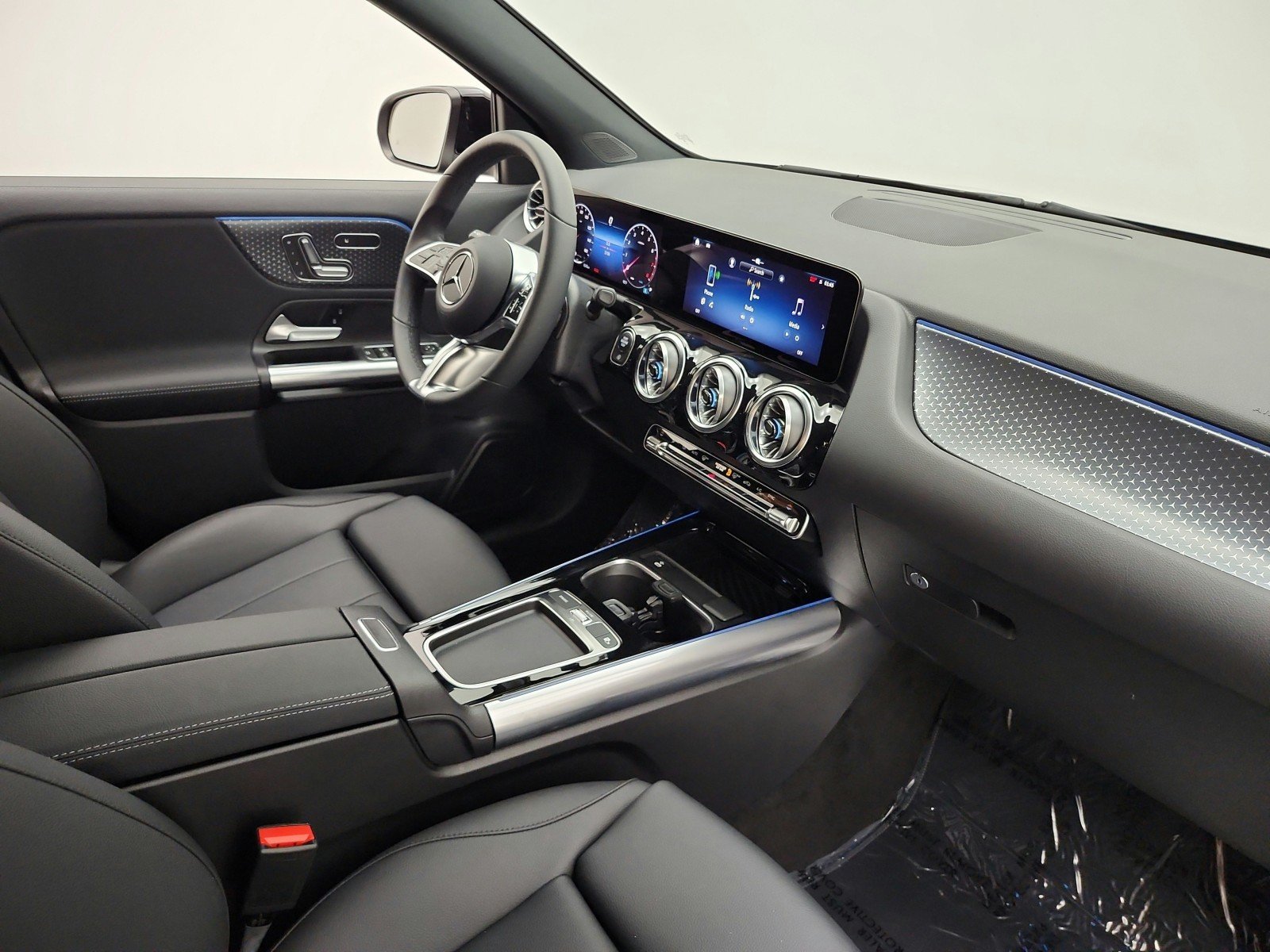 Certified Used 2026 Night Black Mercedes-Benz GLA 250 SUV image 17