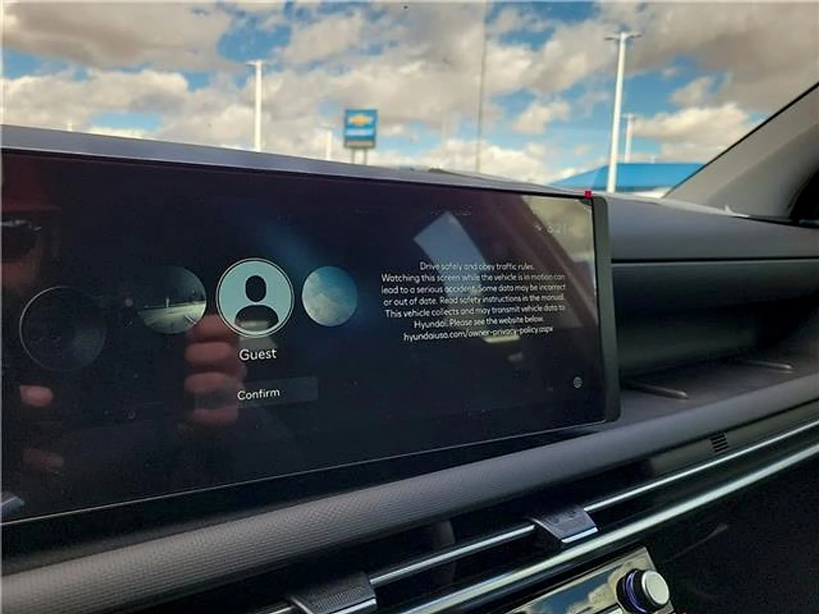 New 2026 White Hyundai Blue SE image 15