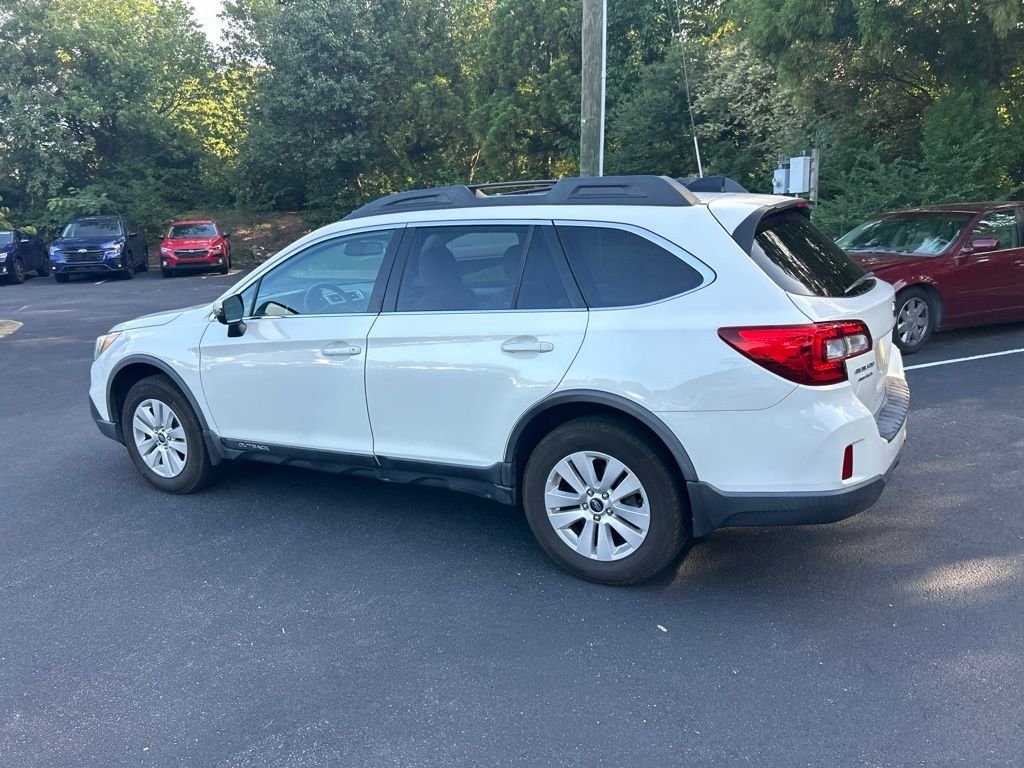 Used 2016 White Subaru 2.5i Premium image 7