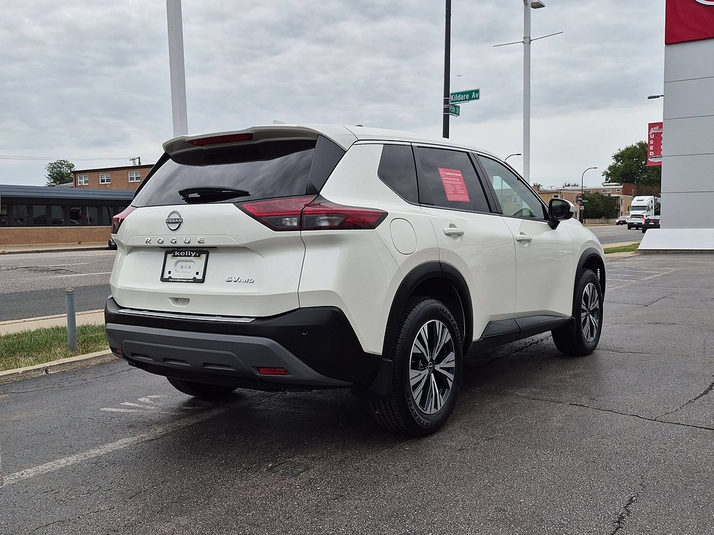 Used 2023 Pearl White TriCoat Nissan SV image 5