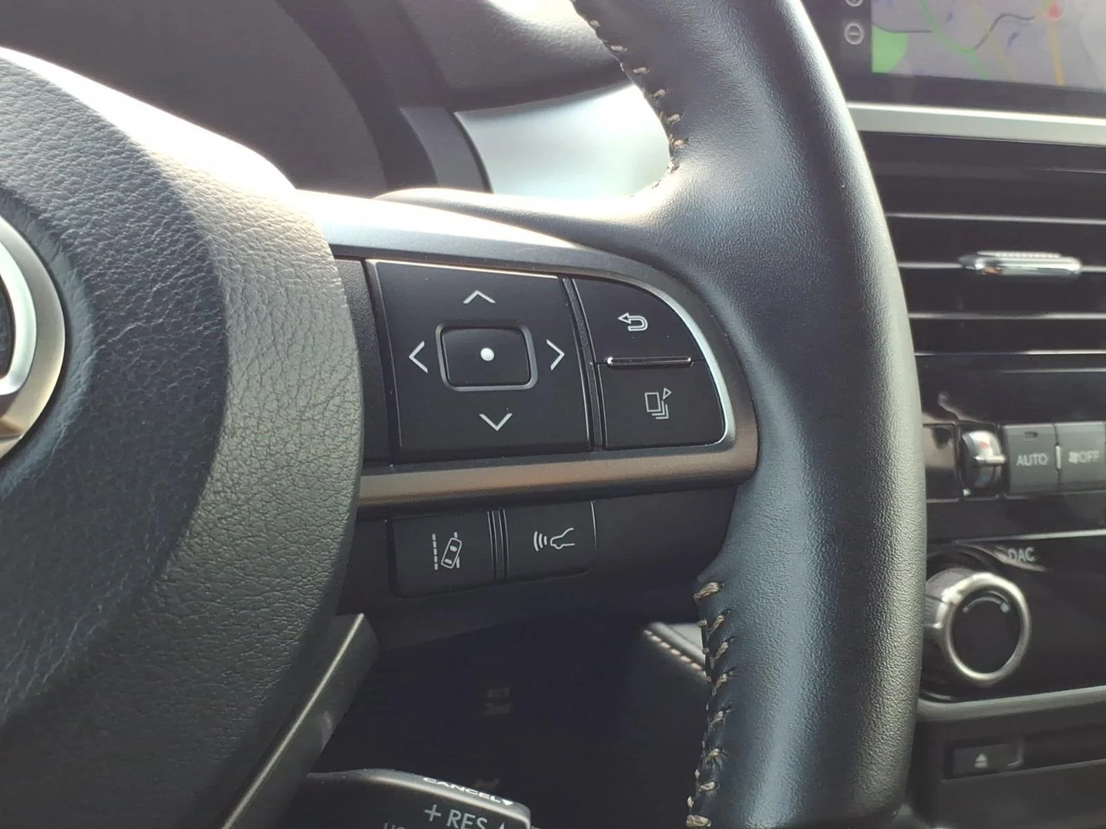 Used 2023 Nebula Gray Pearl Lexus GX 460 Premium image 28