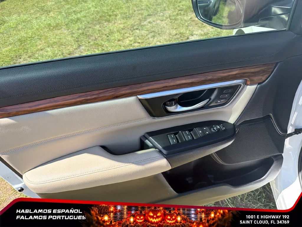 Used 2022 White Honda Touring image 13