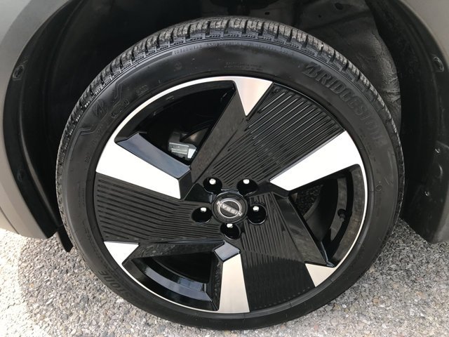 Used 2025 Aspen White Tricoat Nissan SR image 10