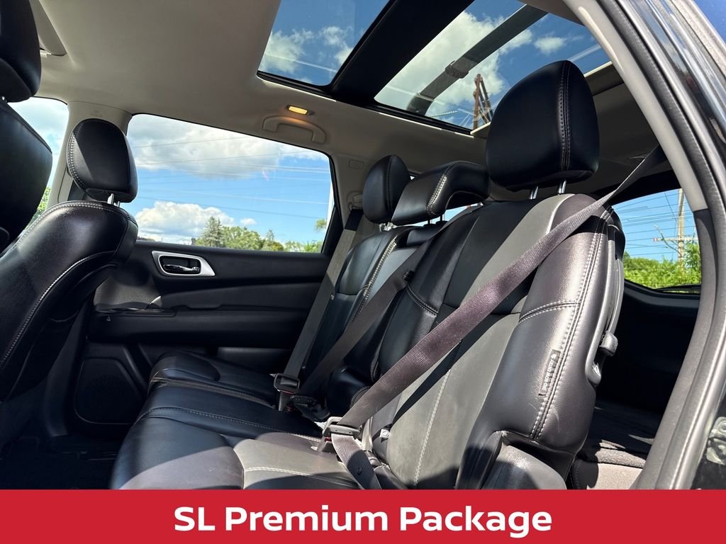 Used 2018 Magnetic Black Nissan SL V6 PREMIUM w/DUAL SUNROOF & 3rd ROW SEAT image 17