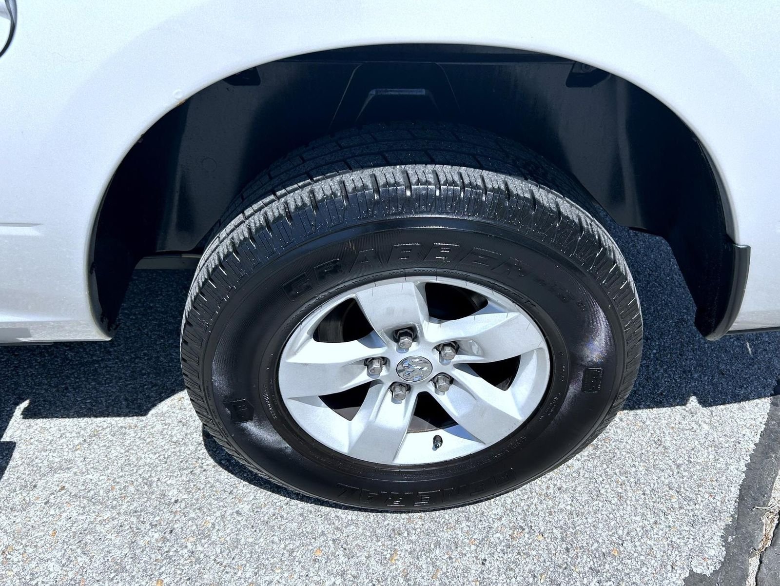 Used 2017 Silver Ram Big Horn image 22