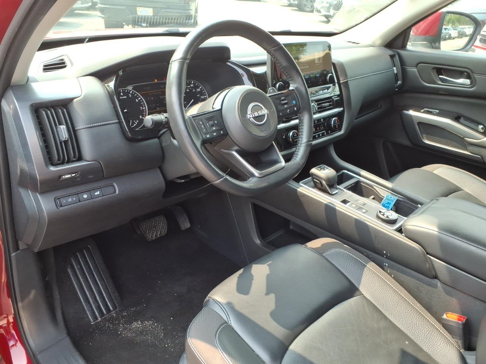 2024 Nissan Pathfinder SL - Photo 25