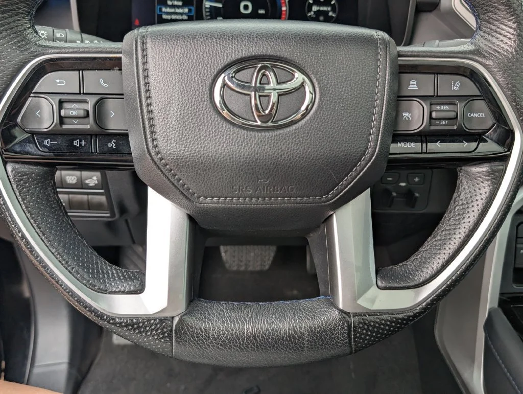 Used 2023  Toyota Platinum image 5