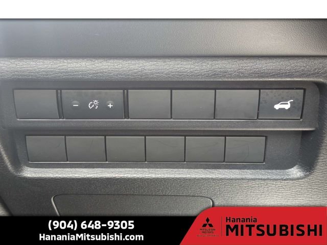 Used 2025 White Mitsubishi SE image 25